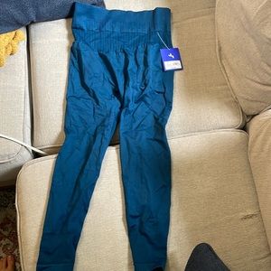 NWT Joylab leggings